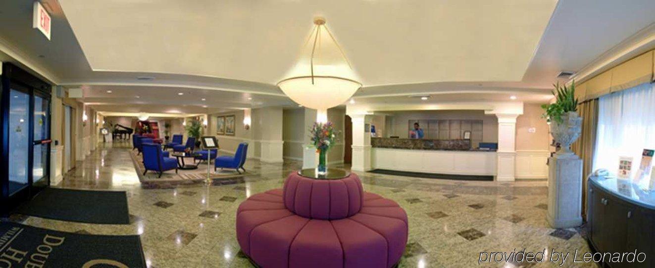 Doubletree By Hilton Downtown Wilmington - Legal District Beltér fotó
